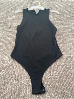 Rue21 woman’s bodysuit